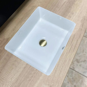 Умивальник врізний VBI MERANO White білий